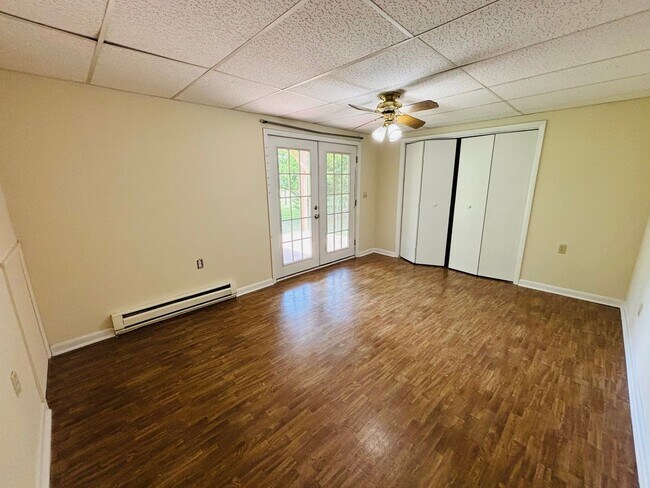 Building Photo - 208 Ardmore St