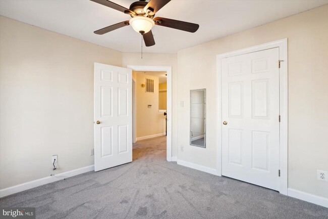 Building Photo - 10736 Folkestone Way