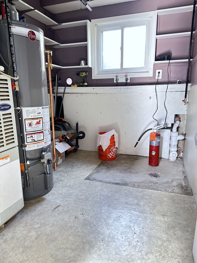 Utility Room with Washer/Dryer Hook up - 511 Harris St