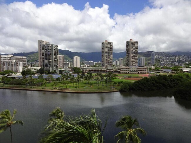 Building Photo - 2211 Ala Wai Blvd