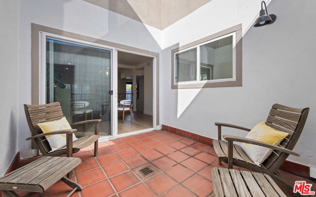 Building Photo - 35 Village Pkwy