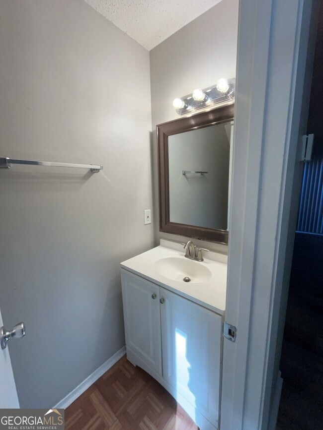 Building Photo - 6349 Holcomb Way