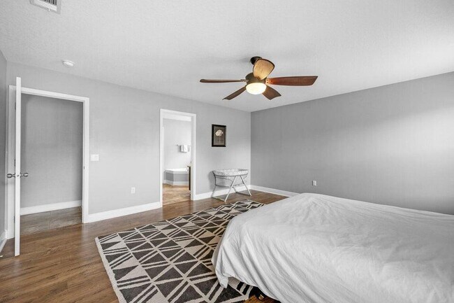 Building Photo - 4415 Mirada Way