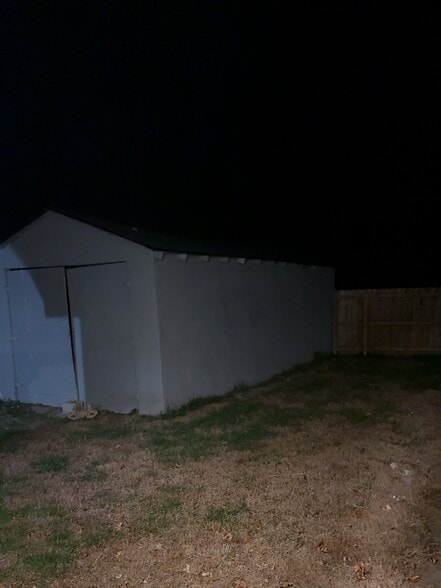 Building Photo - 13417 N Blakely Ln