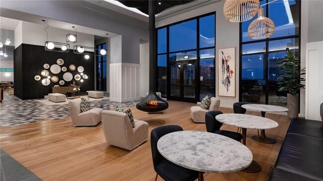 Building Photo - 161 Peachtree Center Ave NE