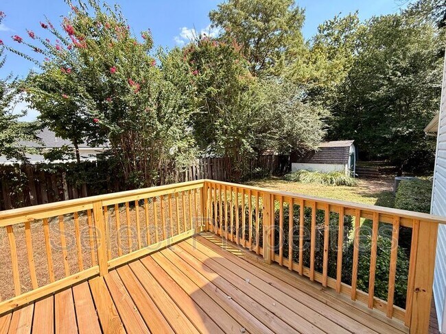 Building Photo - 3108 Maplewood Terrace