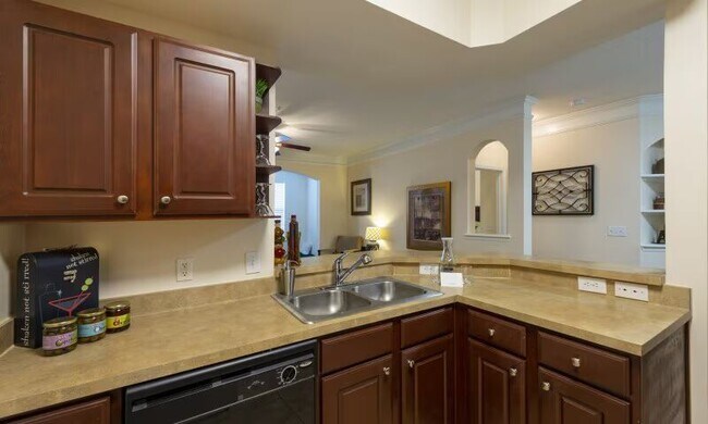 Building Photo - The Height of Comfort, The Peak of Style!