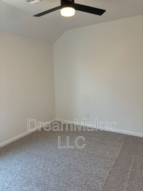 Building Photo - 3026 Hollow Crest Ln