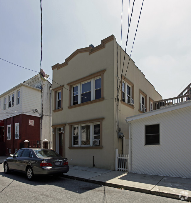 Building Photo - 68 Jackson Ave