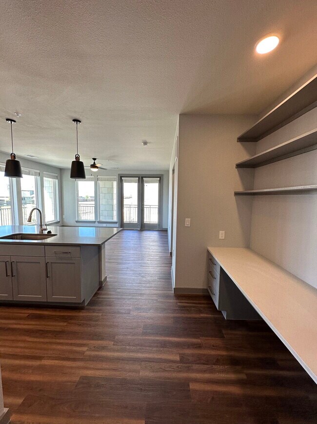 Building Photo - 632 Haversham Dr