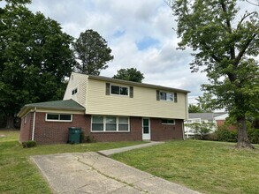 Building Photo - Spacious 4BR + Bonus Room – Available May 10! Regency Area!