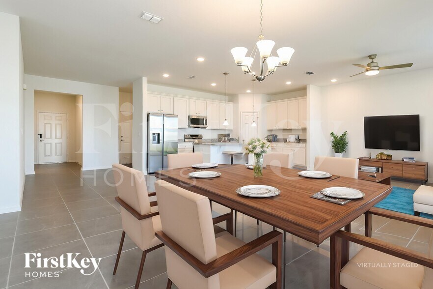 Building Photo - 1240 Spokane Pt