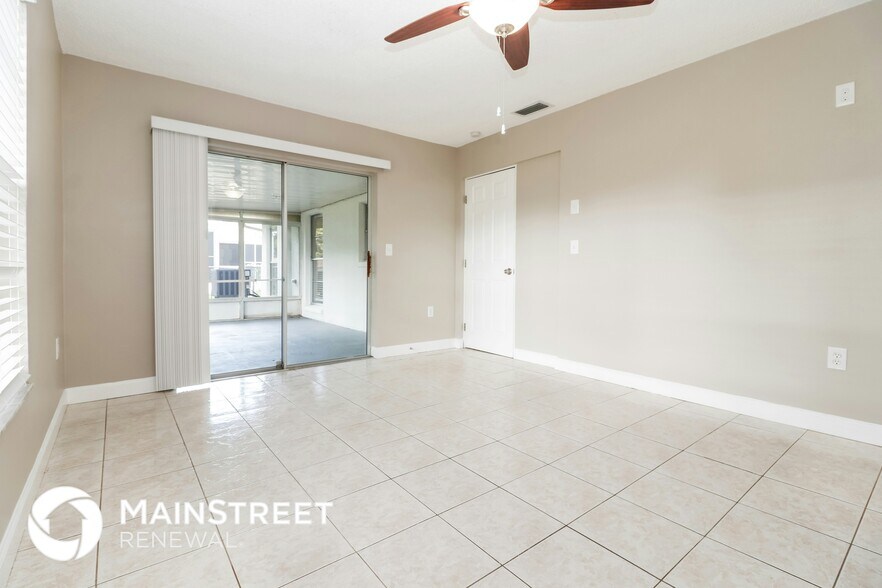 Building Photo - 3707 Mexicali St