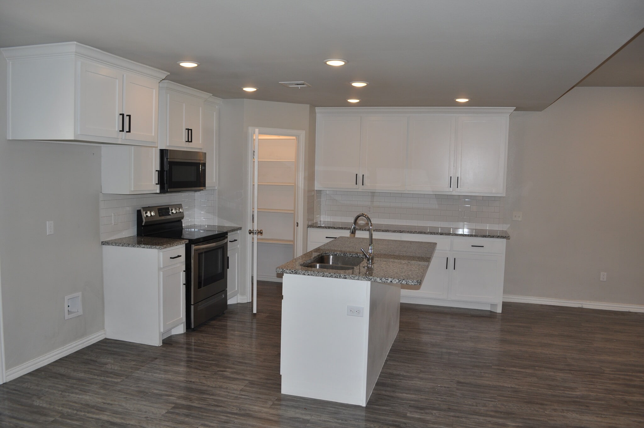 Building Photo - 118 Texoma Mdws