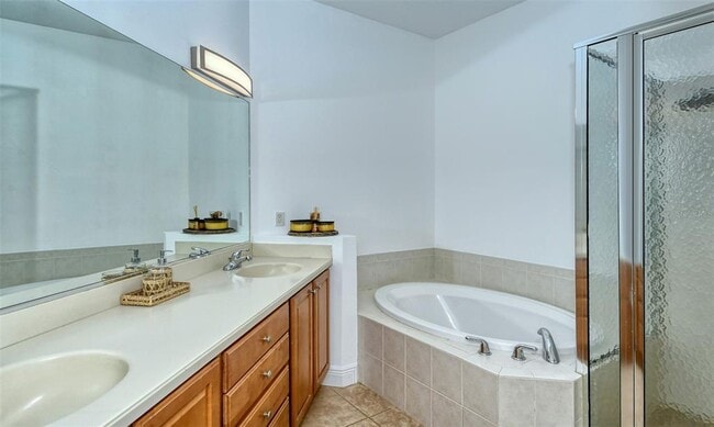 Building Photo - 8363 Miramar Way