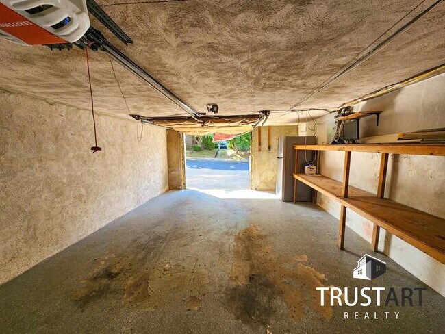 Building Photo - 2-bedroom house in Lawndale North East Phi...