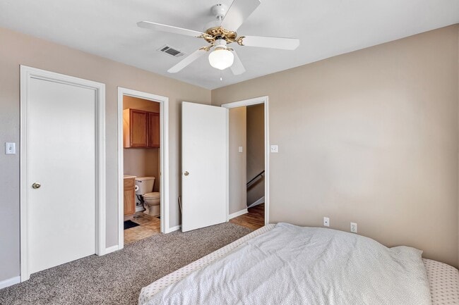 Building Photo - 2400 Pintail Loop