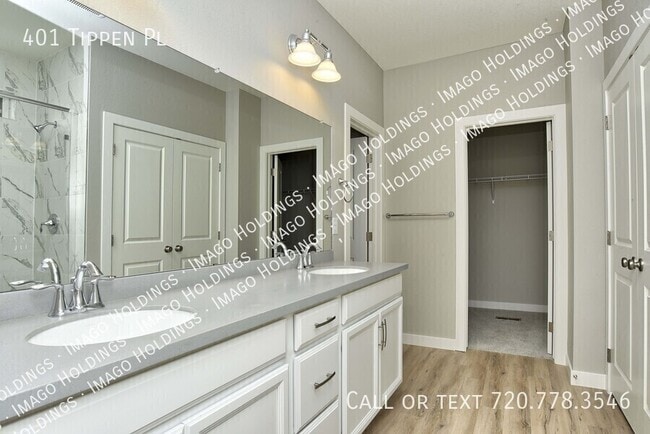 Building Photo - 401 Tippen Pl