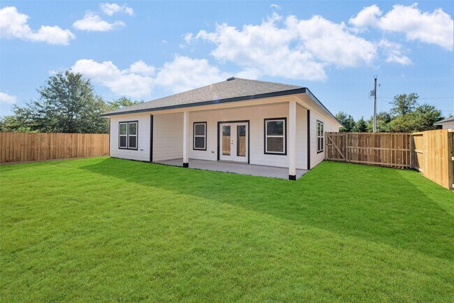 Building Photo - 1683 Rd 3556