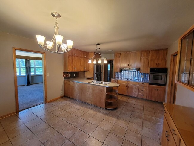 Building Photo - 1103 College St