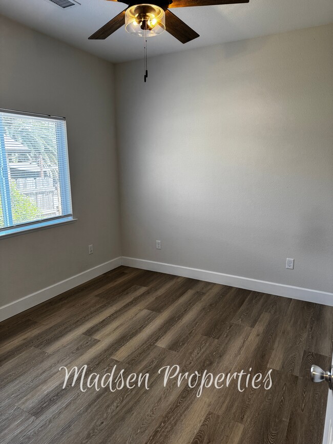 Building Photo - 2591 Brown Ave