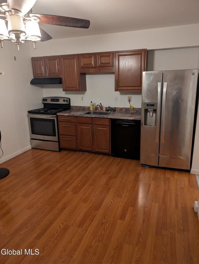 Building Photo - 2 Friebel Rd