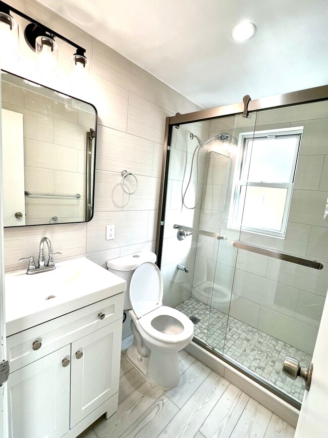 Building Photo - 9924 Ascan Ave