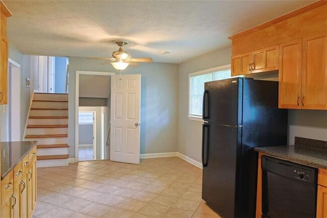 Building Photo - 130 Mimosa Dr
