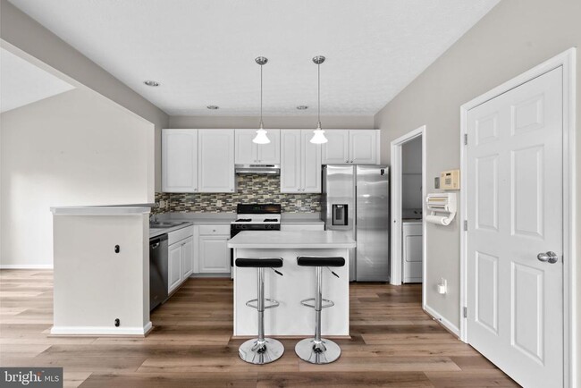 Building Photo - 103 Leeds Creek Cir