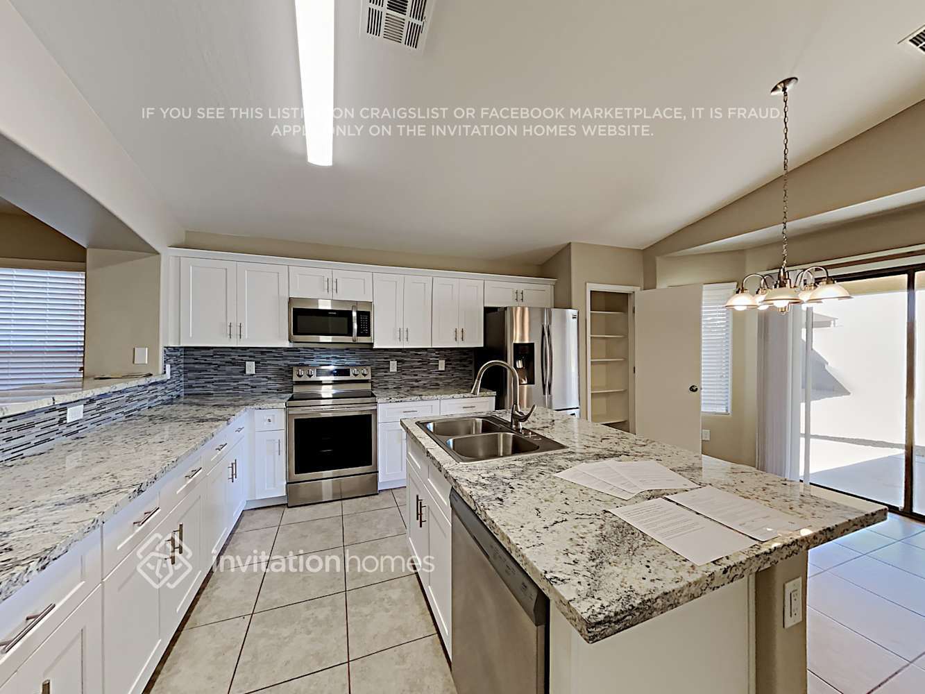 Building Photo - 32634 N Cherry Creek Rd
