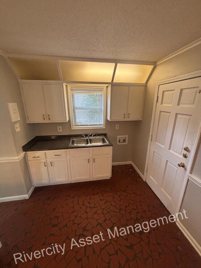 Building Photo - Cute 3 bedroom 1 bathroom home in Parkway Village Area!!! Section 8 Welcomed !!!