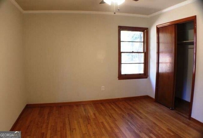 Building Photo - 1306 Edgewood Dr
