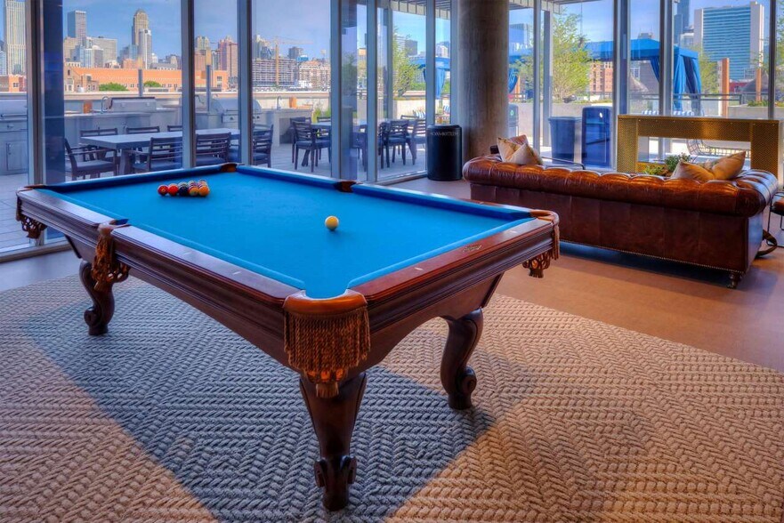 Building Photo - 1200 N Larrabee St