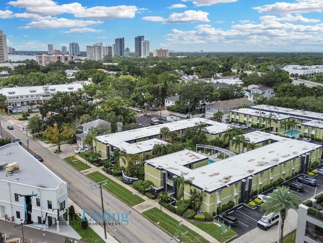 Building Photo - 1301 S Howard Ave