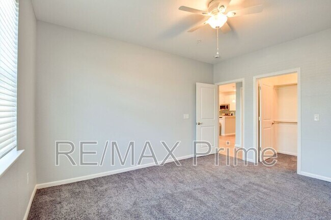 Building Photo - 1720 Vankar Dr