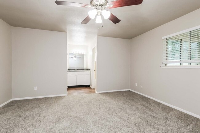 Building Photo - 3322 Dawnwood Dr