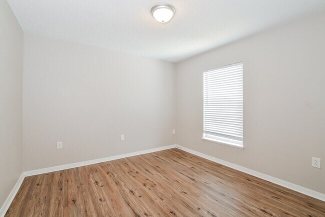 Building Photo - 1416 Muir Cir