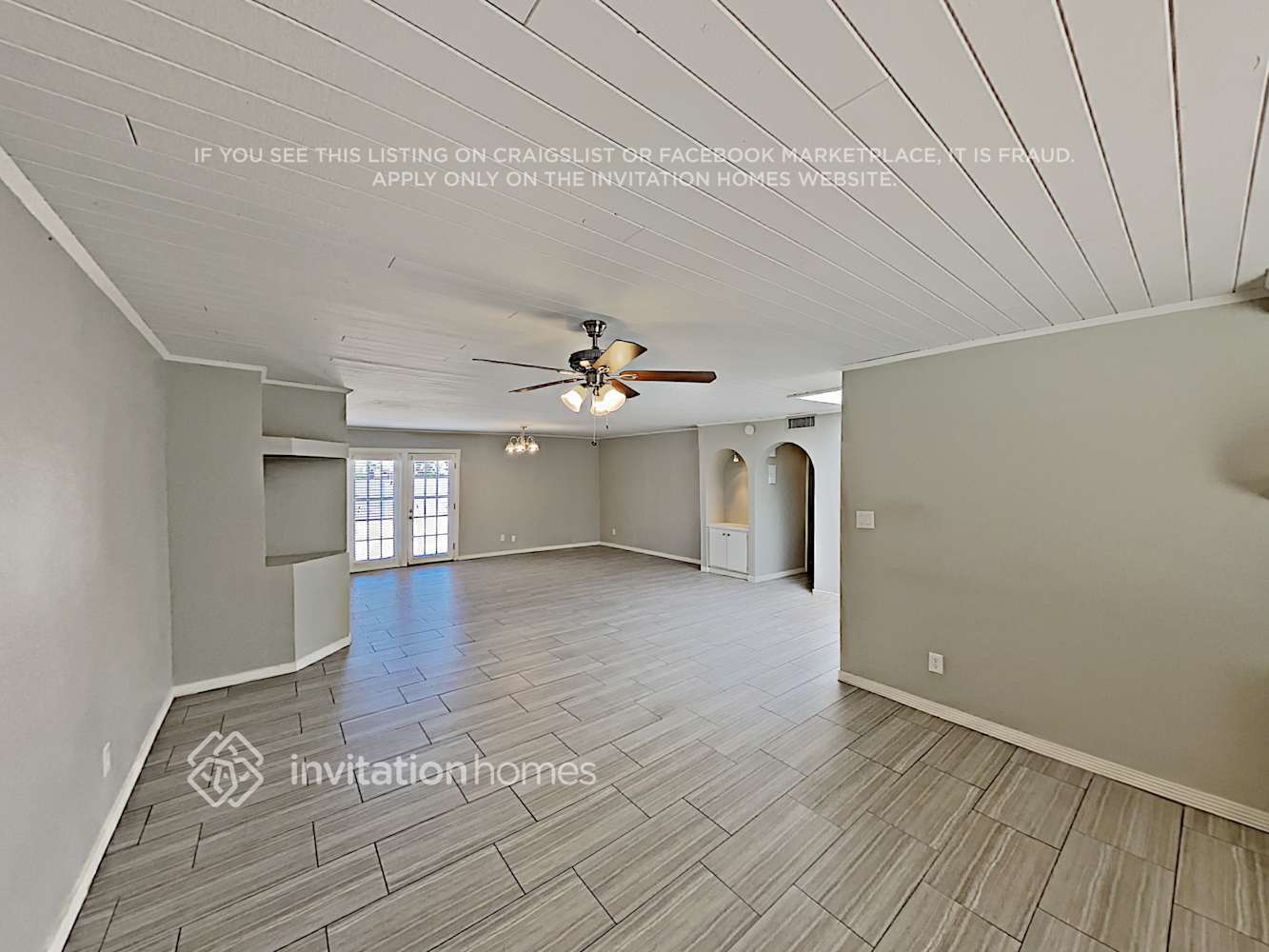 Building Photo - 2130 E Concorda Dr