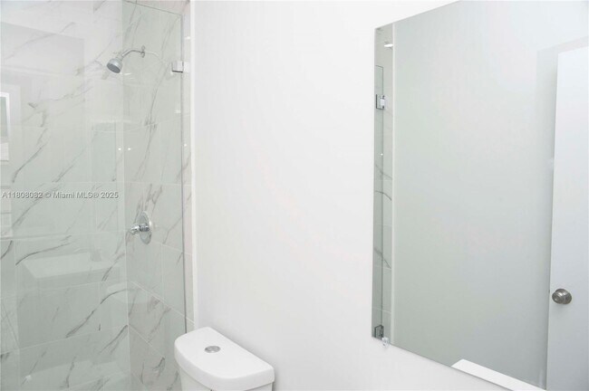 Building Photo - 4105 N Ocean Dr