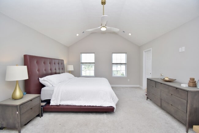 Building Photo - 7164 Glenvalley Dr