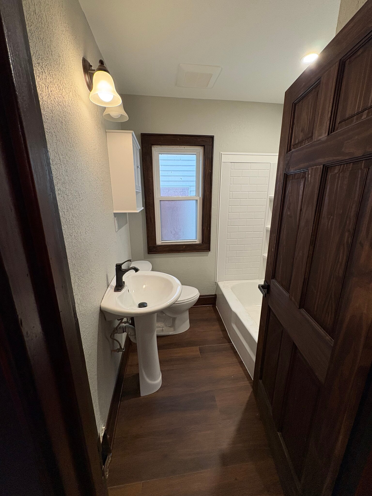 Full Bath - 861 S 75th St