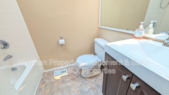 Building Photo - 6371 Galway Dr
