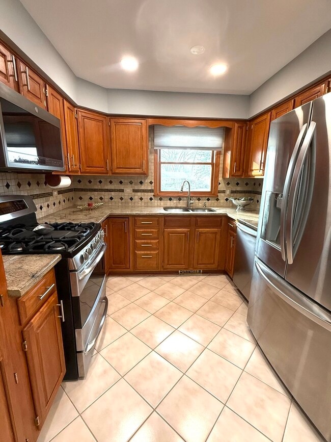 Building Photo - 267 N Idlewild Ave