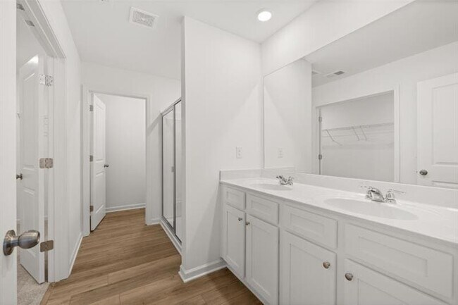 Building Photo - 458 Red Dragon Dr