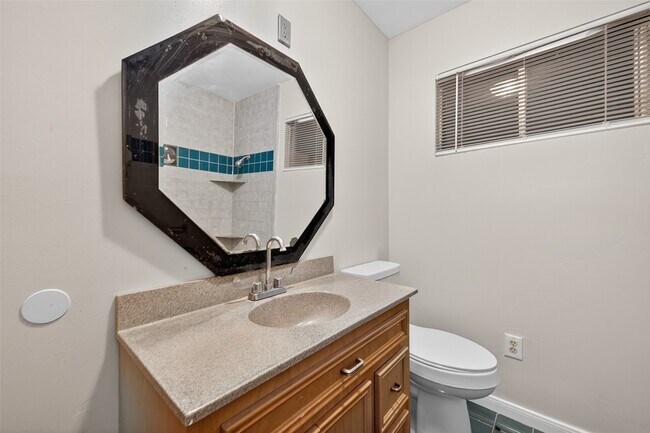 Building Photo - 3438 5th St