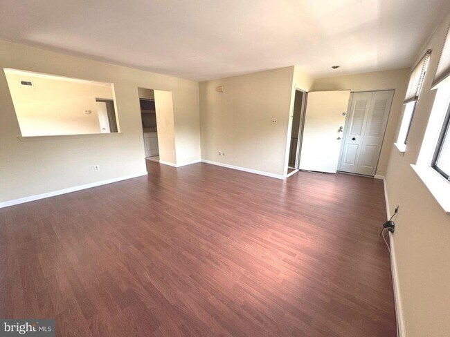 Building Photo - 2031 Jason Dr