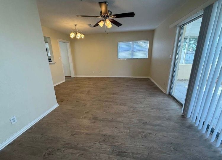 Building Photo - 3253 Little Sound Dr