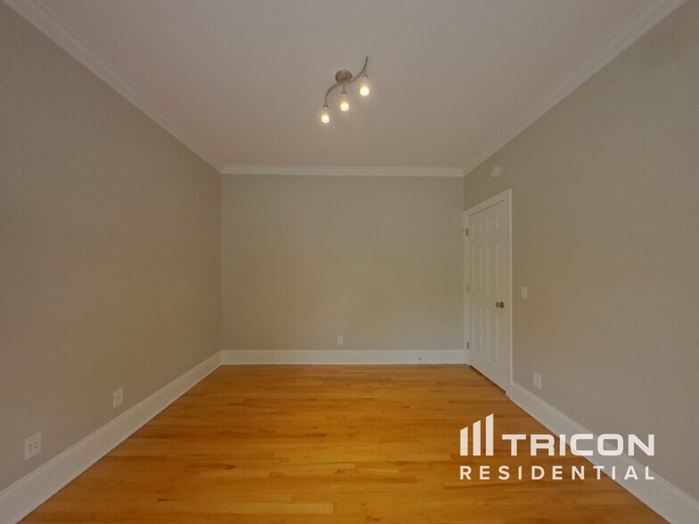Building Photo - 1129 Moray Ct