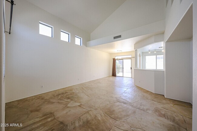 Building Photo - 4112 E Barwick Dr