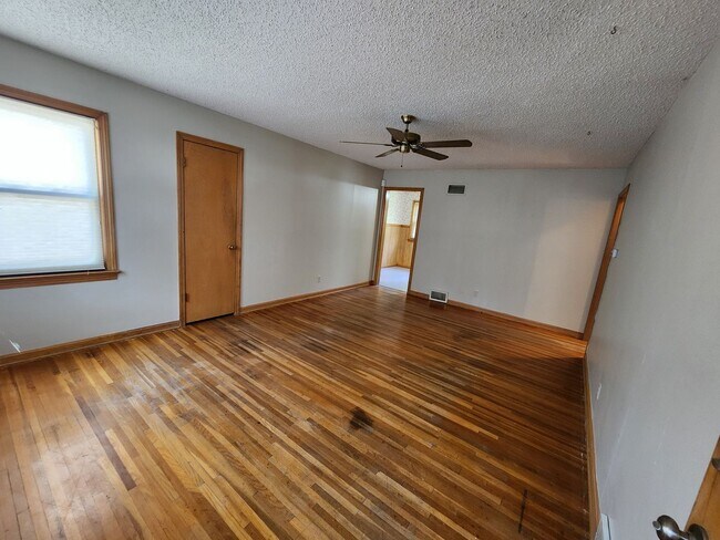 Building Photo - 1720 S Woodlawn Blvd